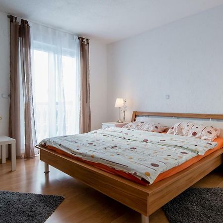 Ferienhaus Bucic Buje Exteriör bild