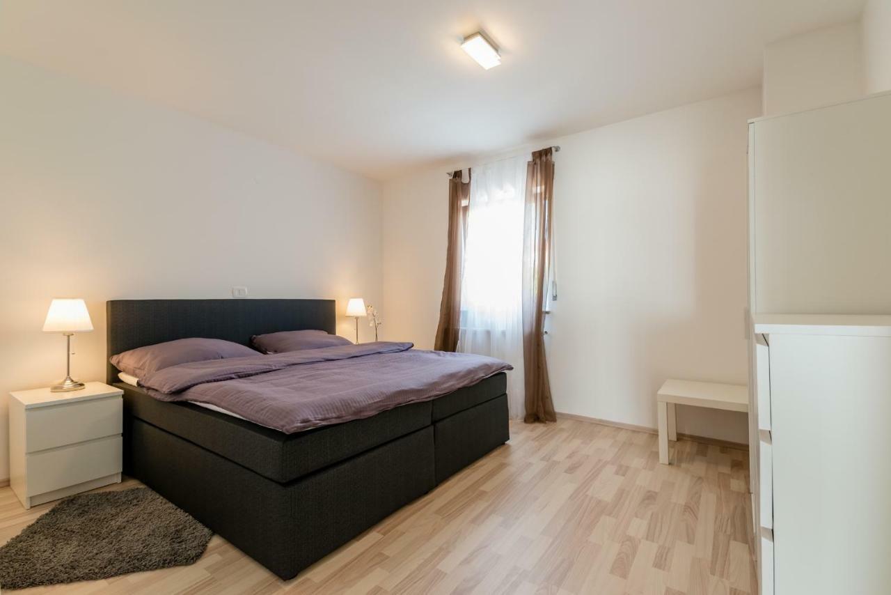Ferienhaus Bucic Buje Exteriör bild