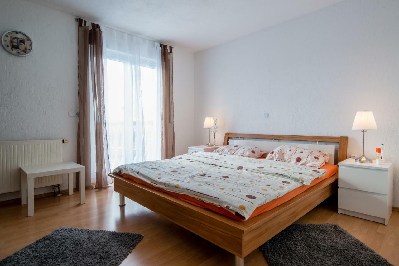 Ferienhaus Bucic Buje Exteriör bild