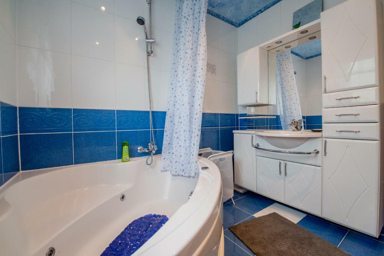 Ferienhaus Bucic Buje Exteriör bild