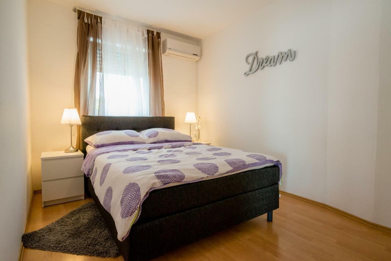 Ferienhaus Bucic Buje Exteriör bild