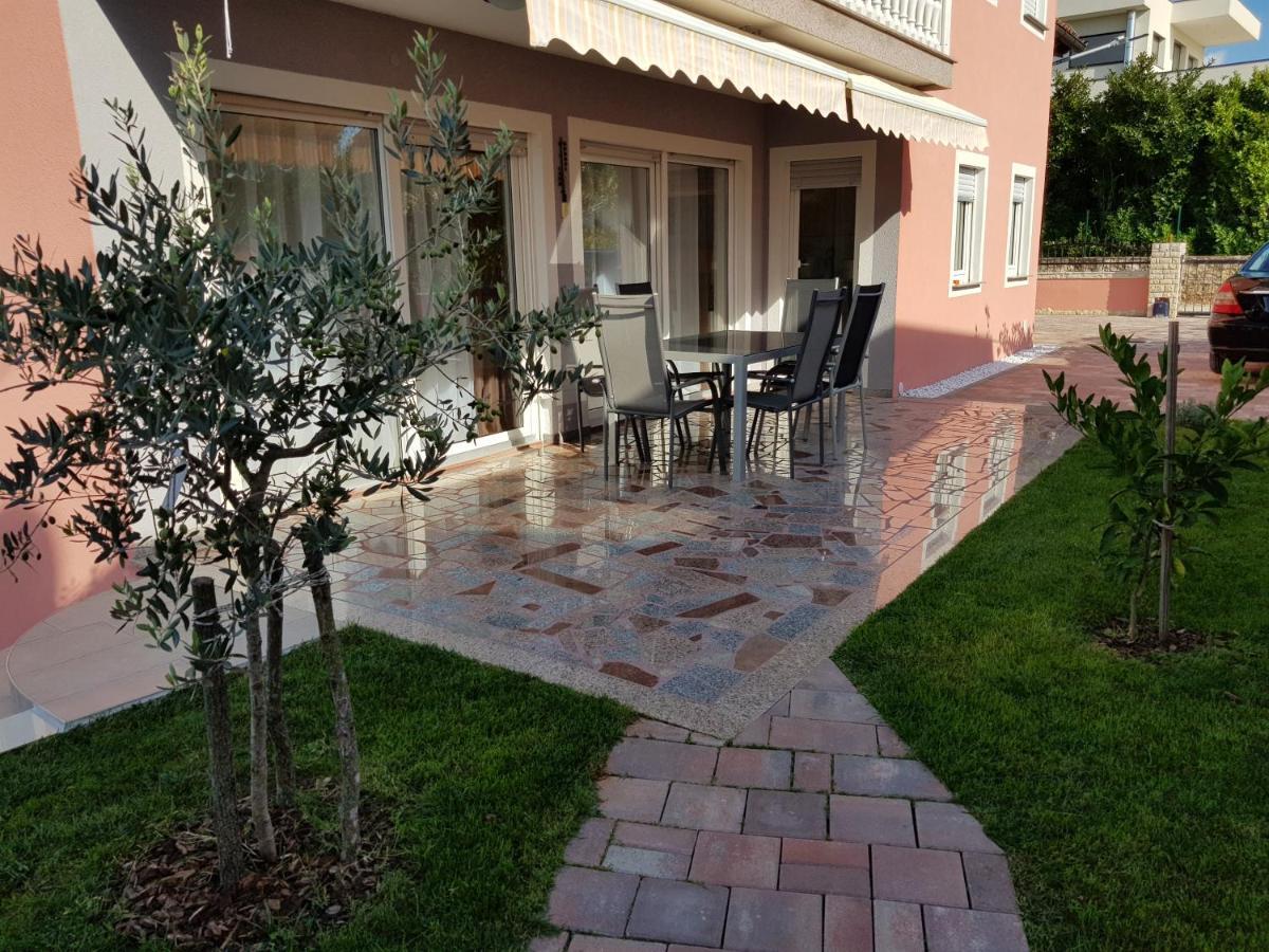 Ferienhaus Bucic Buje Exteriör bild